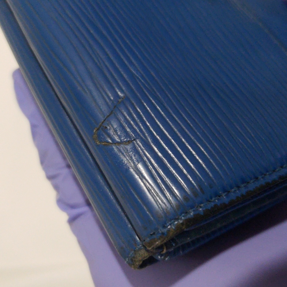 Vintage Louis Vuitton LV Trifold Luxury Wallet โ Royal Blue Epi Leather 4.25x4" - Picture 11 of 17